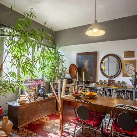 Unique Loft- Down Town *
